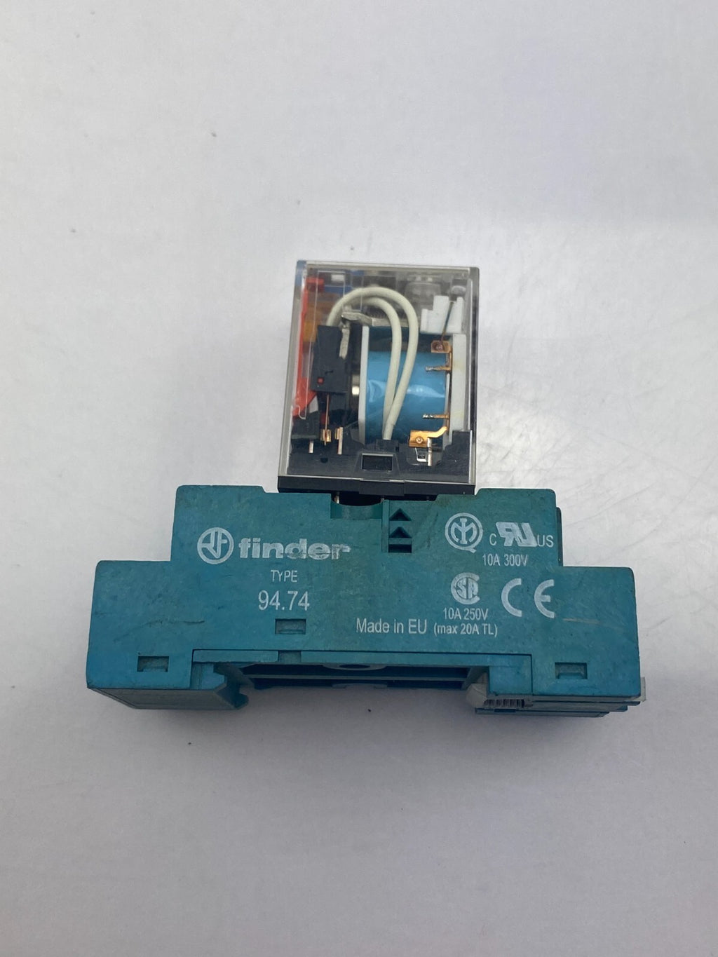 OMRON MY4IN 24VDC + finder TYPE 94.74