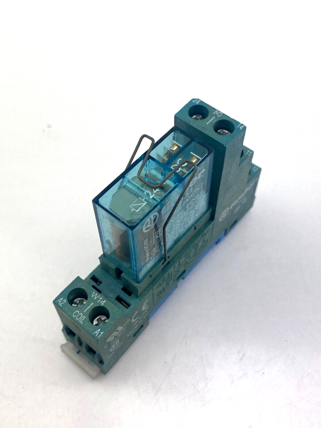 Finder TYPE 40.52 8A 250V~ + finder TYPE 95.75