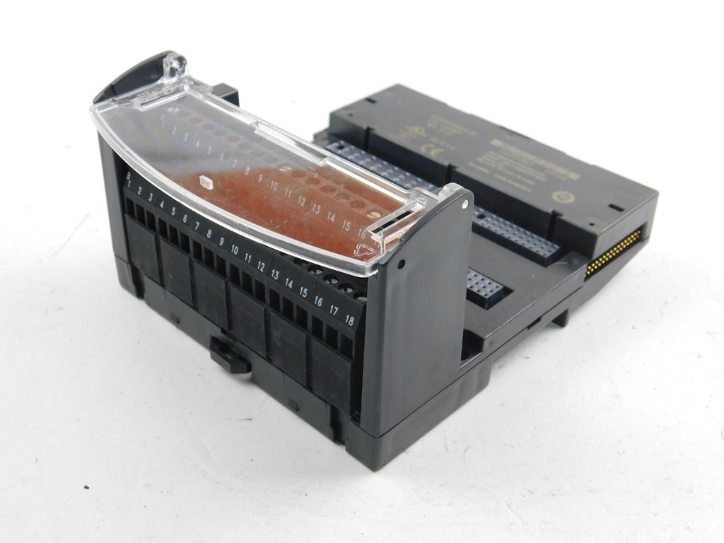 GE Fanuc IC200CHS002K  I/O Carrier Box Style