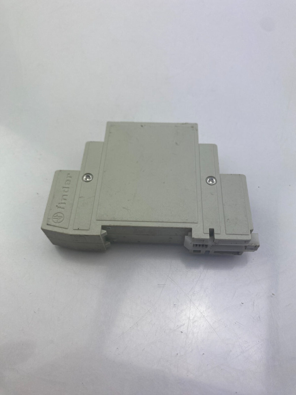 finder 19.11 10A 250V~