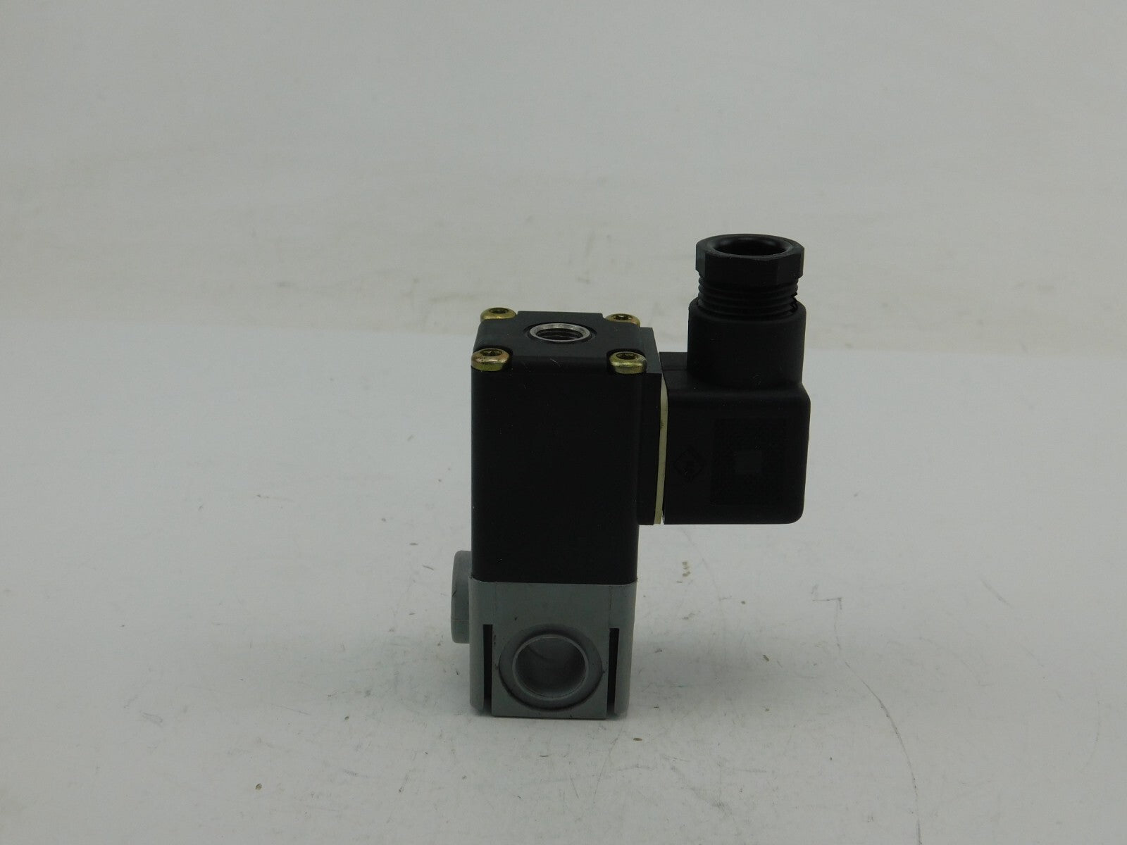 GEMÜ 322-1 DN 2 0-10 8VA/6,5 W 100% ED