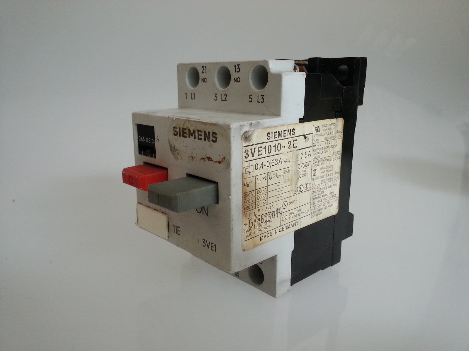 Posten SIEMENS 3VE1020-2H x3 ; 3VE1010-2E ; 3VE1010-2F; 3VE1010-2H 