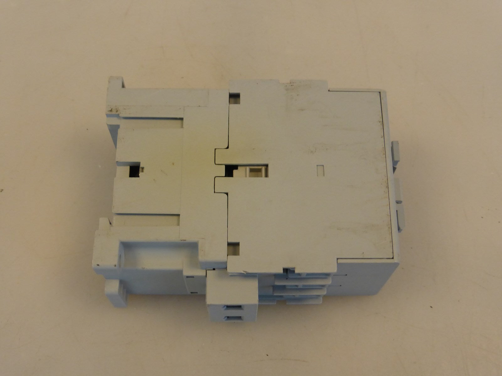Allen Bradley 100-C30*00 B