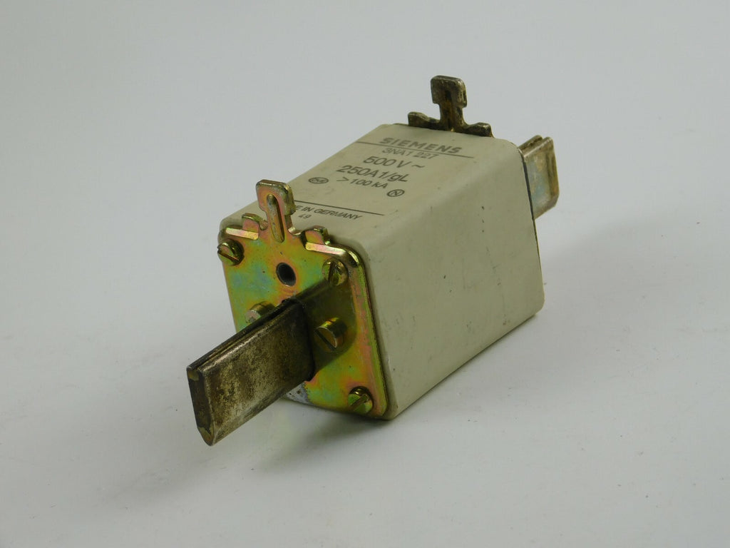 Siemens 3NA 1 227 500V 250A1   ** 6 Stück **