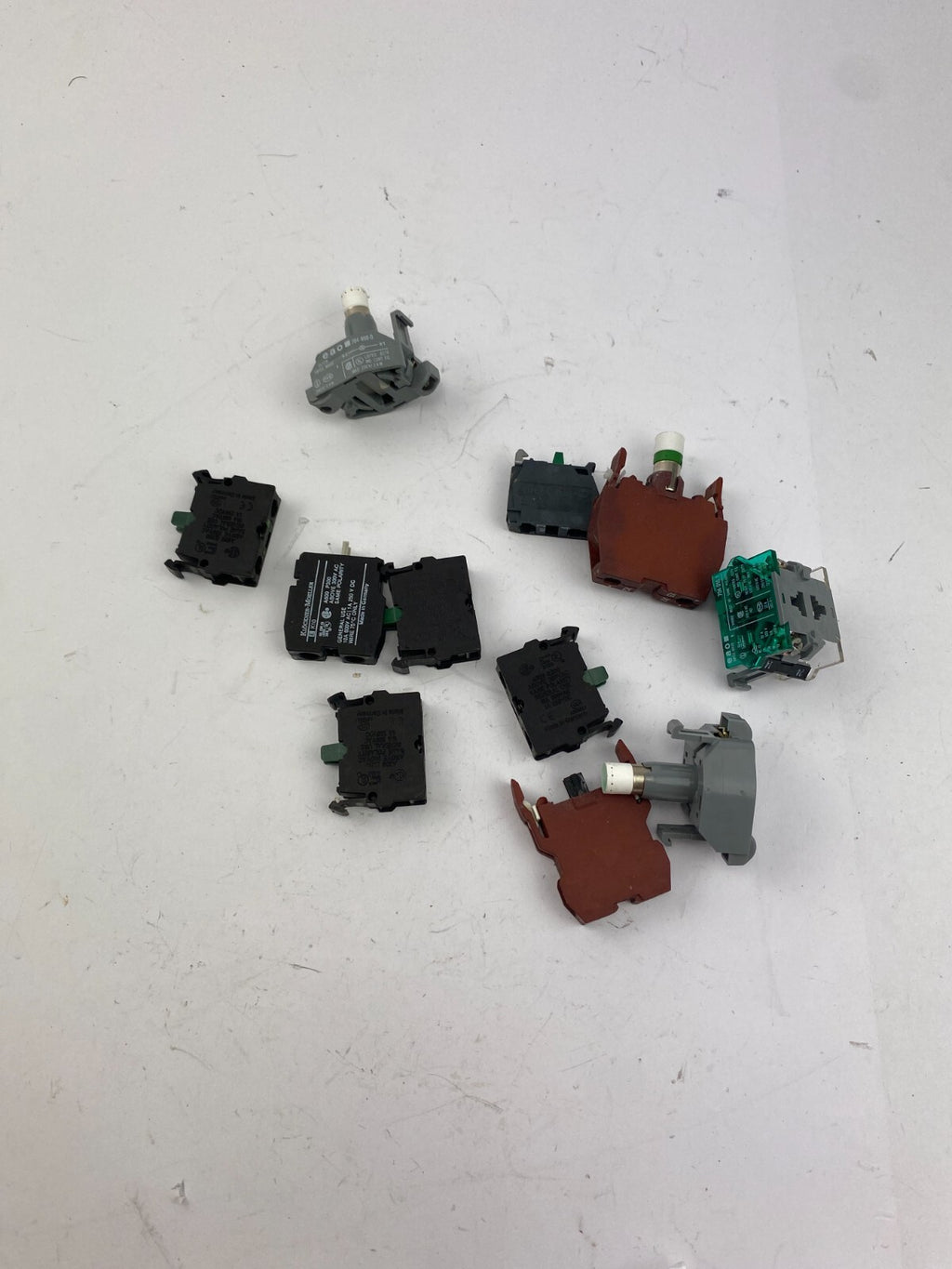 POSTEN...MOELLER M22-K10+E K10+EATON M22-K10+....
