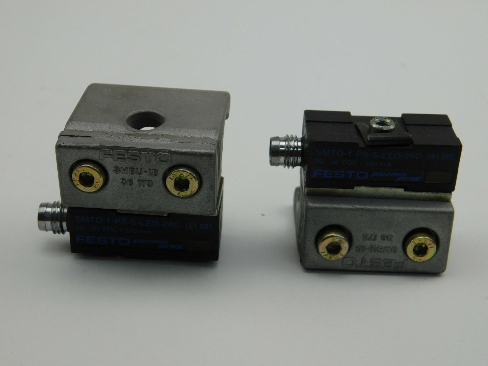 FESTO  Näherungsschalter SMTO-1-PS-S-LED-24 C 151 685 10...30 VDC  ** 2 Stück **