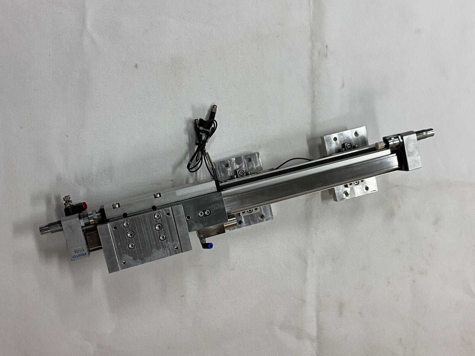 Festo DC 25 300-KI