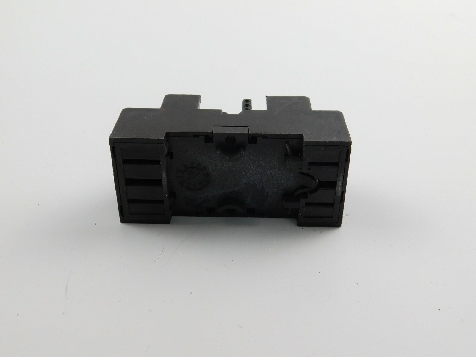 Allen Bradley 700-HN 103 SER B 7A 300V AC ** 4 Stück **