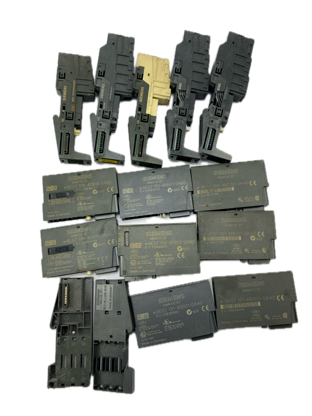 POSTEN...SIEMENS 6ES7 193-4JA00-0AA0+193-4CA20-0AA0+6ES7 132-4BD30-0AA0+..