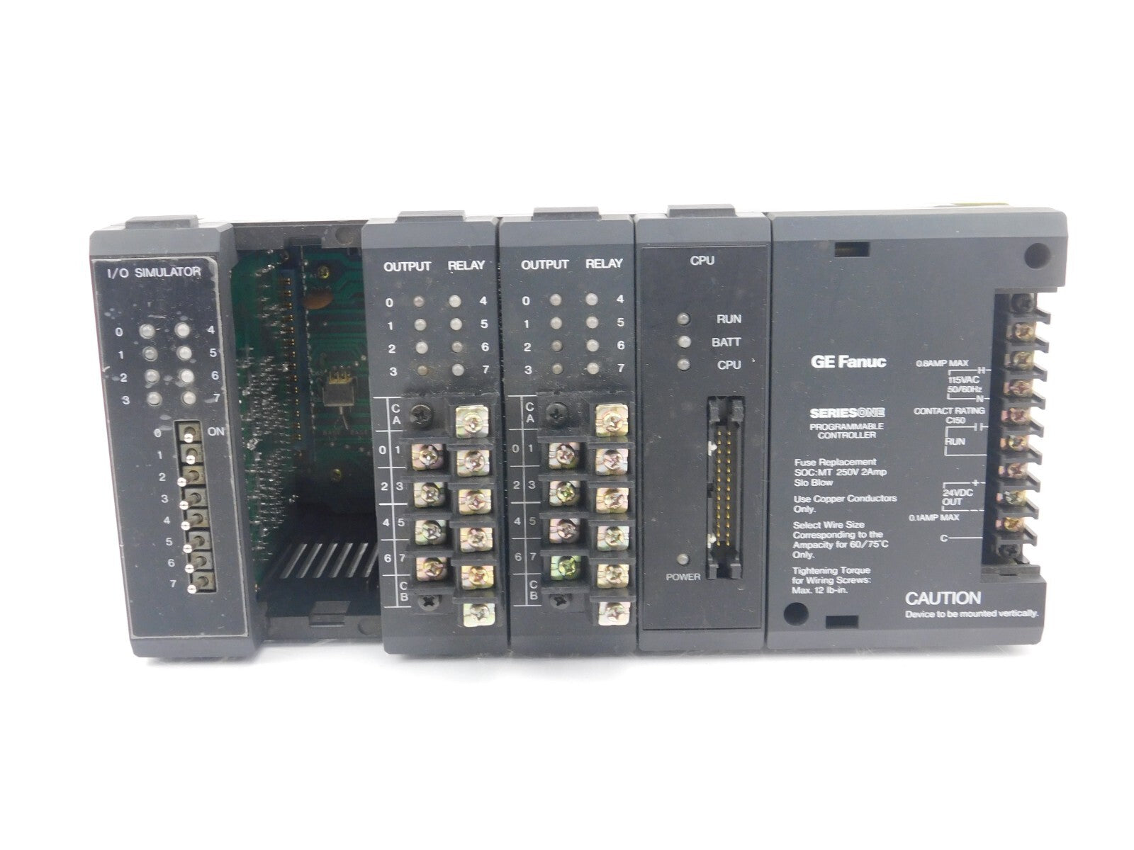 GE FANUC SERIES ONE PROGRAMABLECONTROLLER IC610MDL124A i/O simulator module