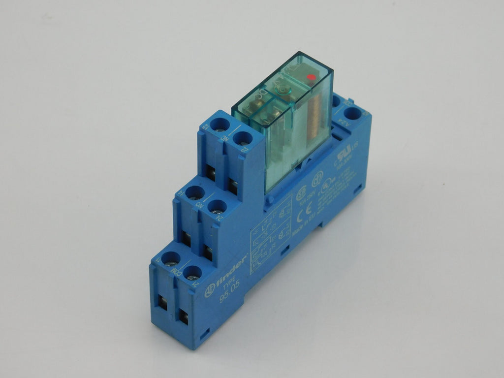 Finder Relaissockel 95.05 10A 250V ** 2 Stück **