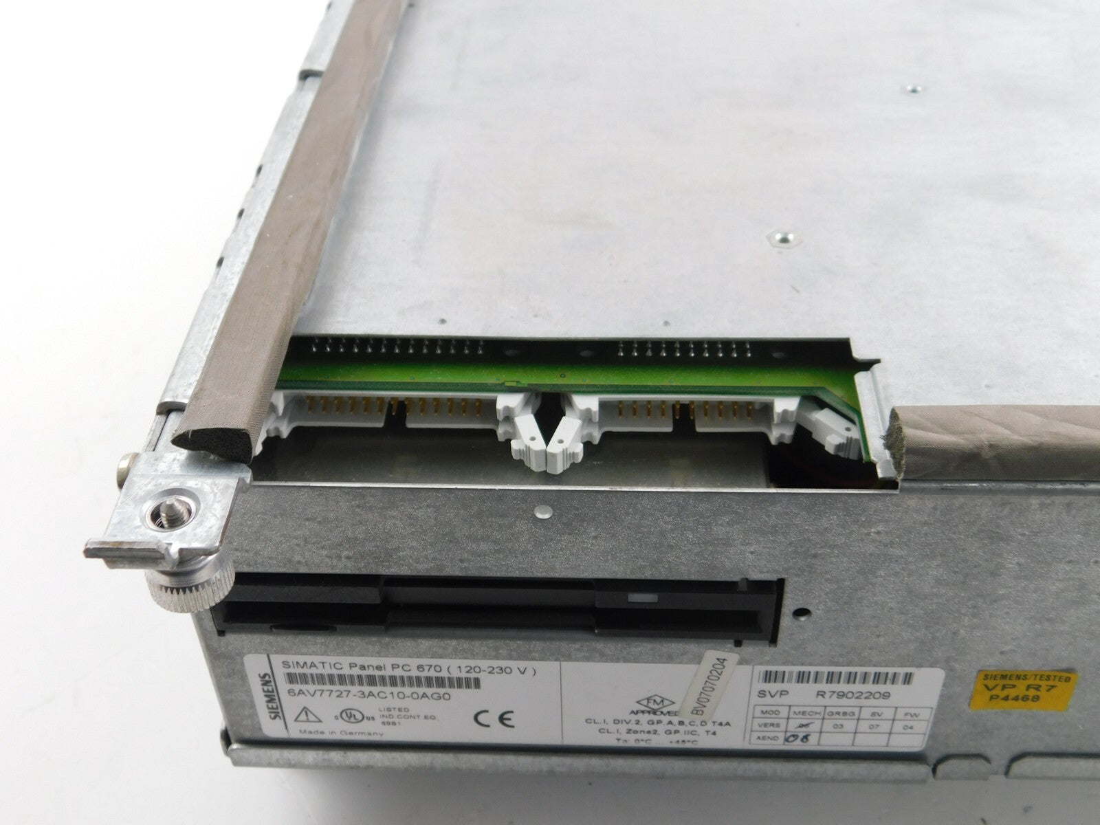 Siemens Panel PC 670 Siemens Panel PC 670 6AV7727-3AC10-0AG0