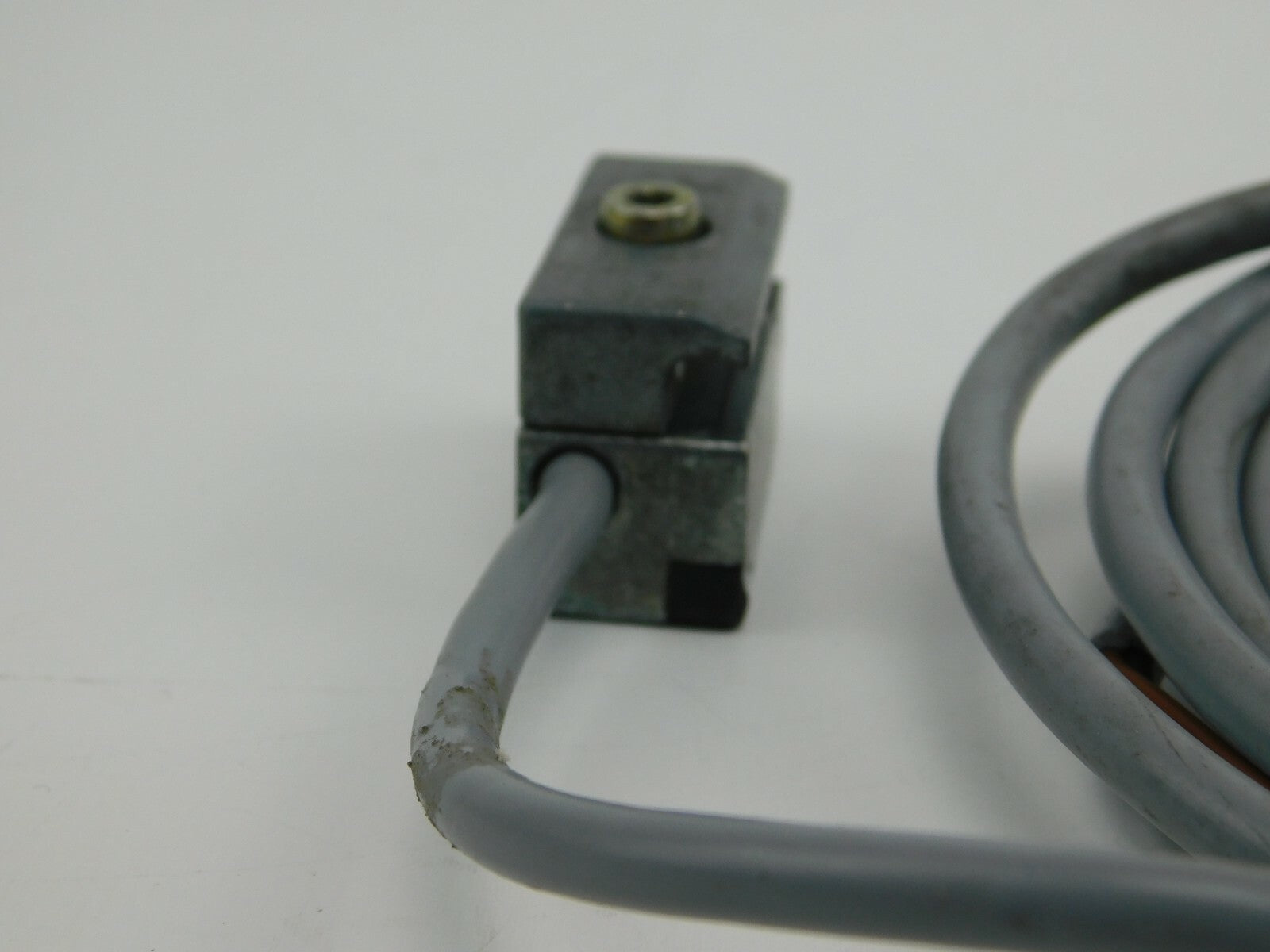 FESTO Näherungsschalter  SEMO-1-LED-24-K5 14004 2A ,24V 40W  **  2 Stück **