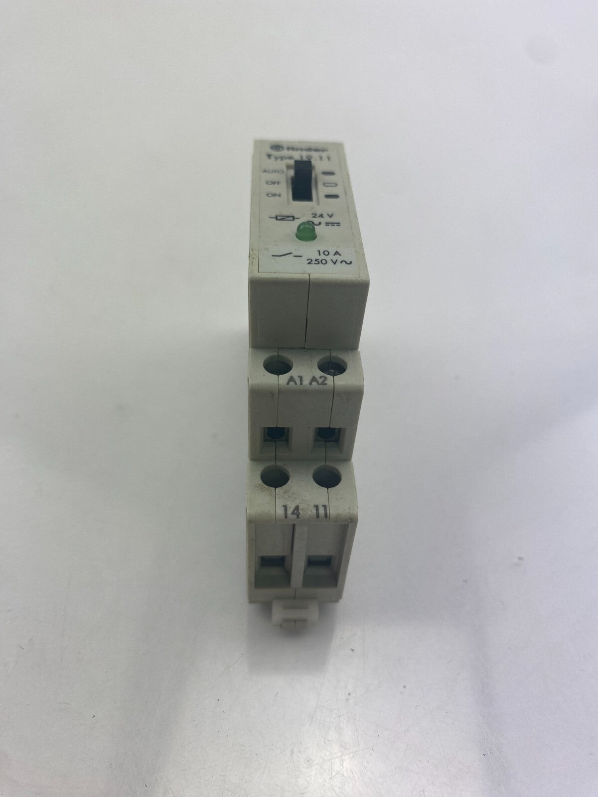 finder 19.11 10A 250V~