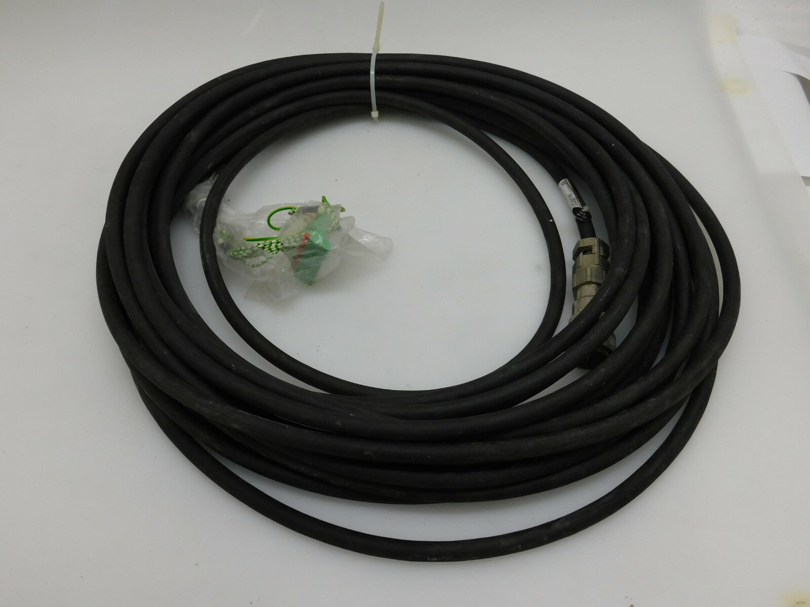 Bosch 3 842 524 459 L=20m  Kabel