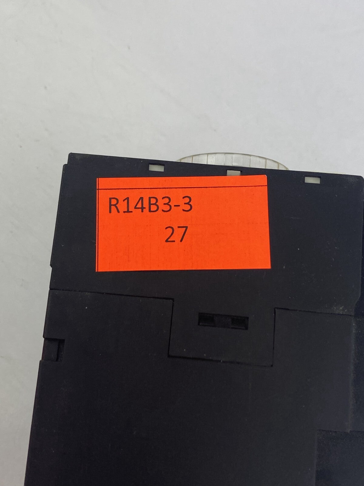 SIEMENS 7PU1540-0AB30 UC 24V 50/60Hz