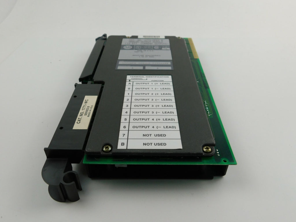 Allen Bradley  CAT.NO.1771-OFE2 B  Analog Output Module (12 BIT. 