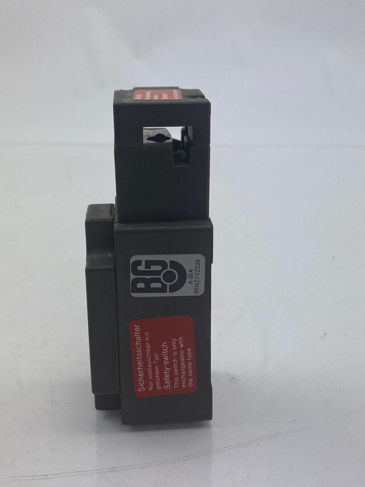 EUCHNER NZ1VZ-528 C  F1 4454392
