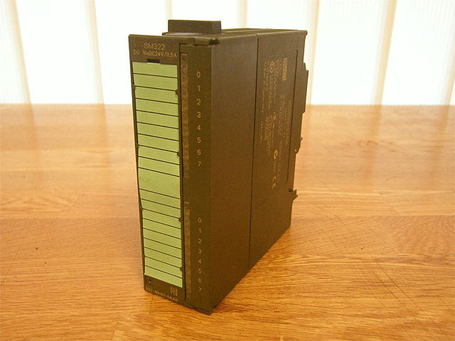 Siemens Simatic S7 6ES7 322-1BH01-0AA0 Digitalausgabe 6ES7322-1BH01-0AA0 Output
