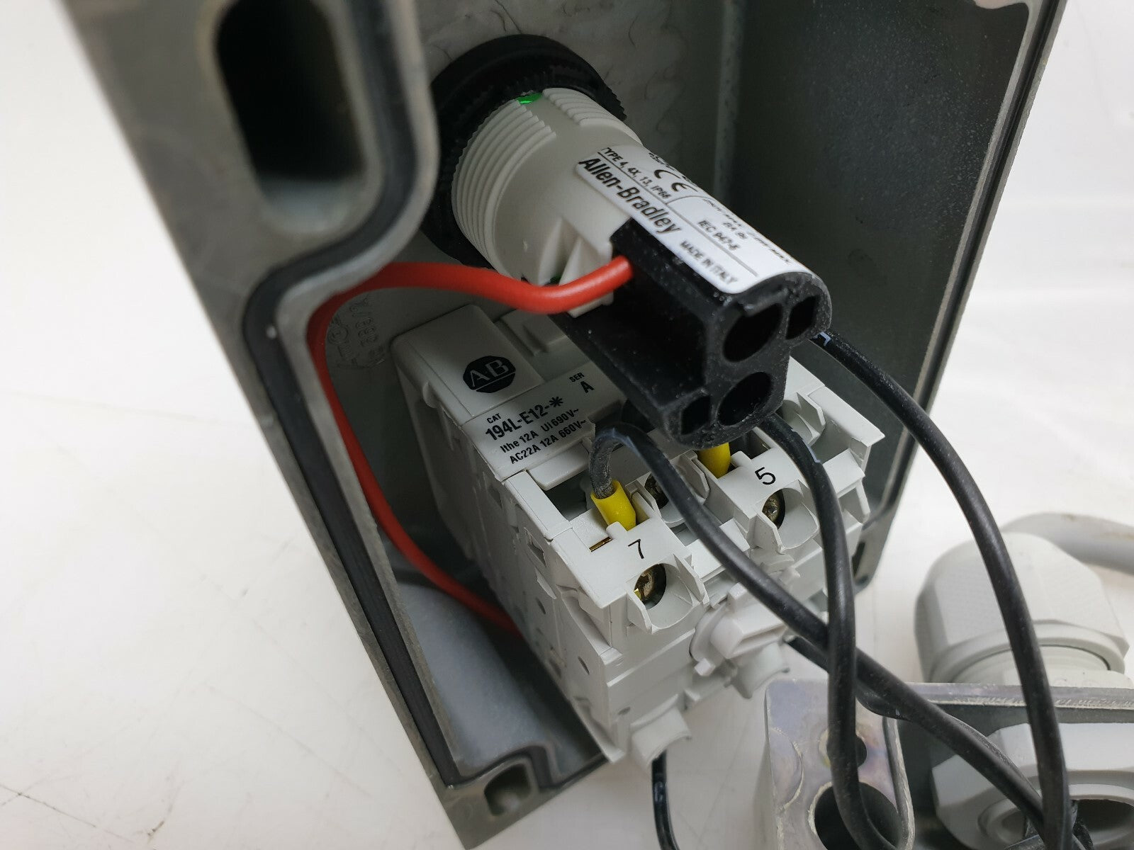 Bediengerät Bedienpult mit Allen Bradley Schalter 194L-E12 "Spannen, Entsp.,.."