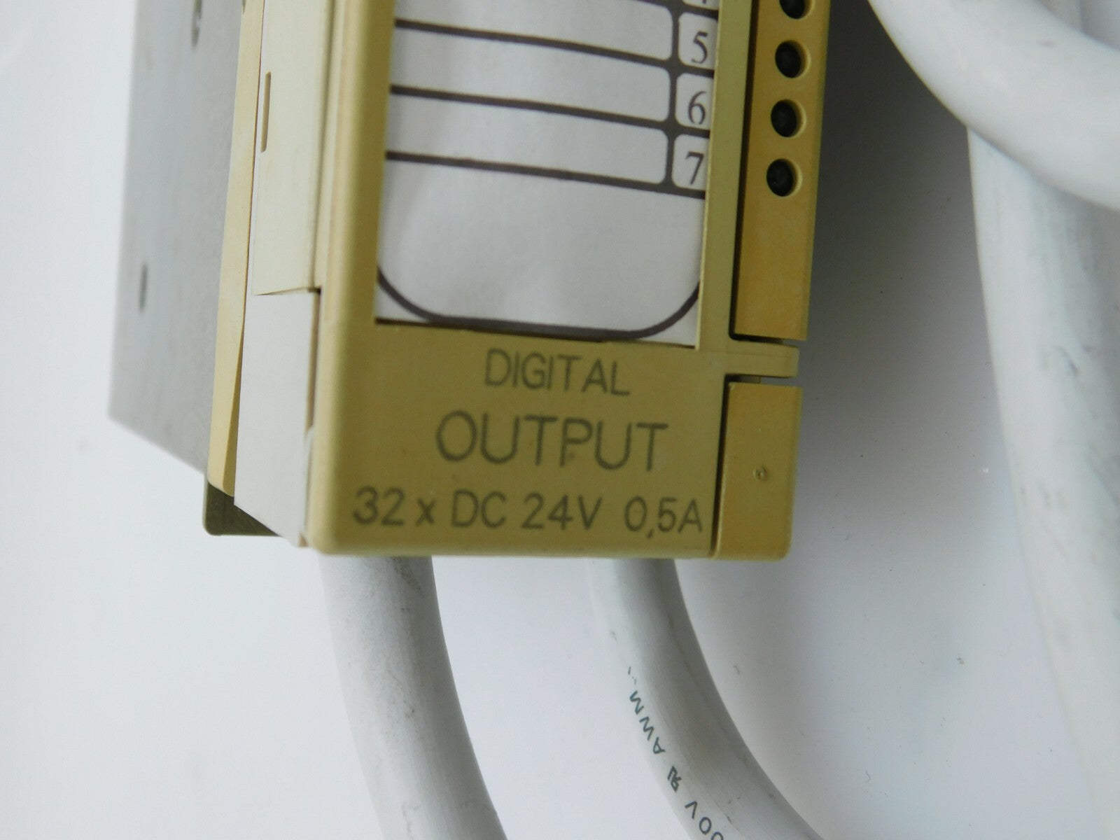 SIEMENS SIMATIC S5 6ES5 451-7LA11 DIGTAL OUTPUT 32x DC 24 V 0,5 A