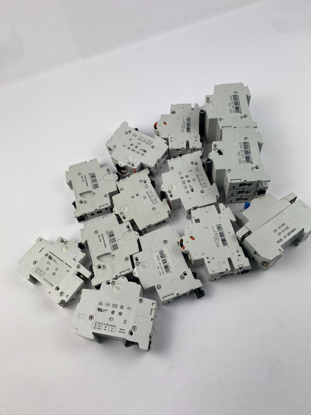 POSTEN..ABB S 201 B6+S 201 B16+S 271 K 10A+S 201 B10+F 362 25A+S 203 B16+...