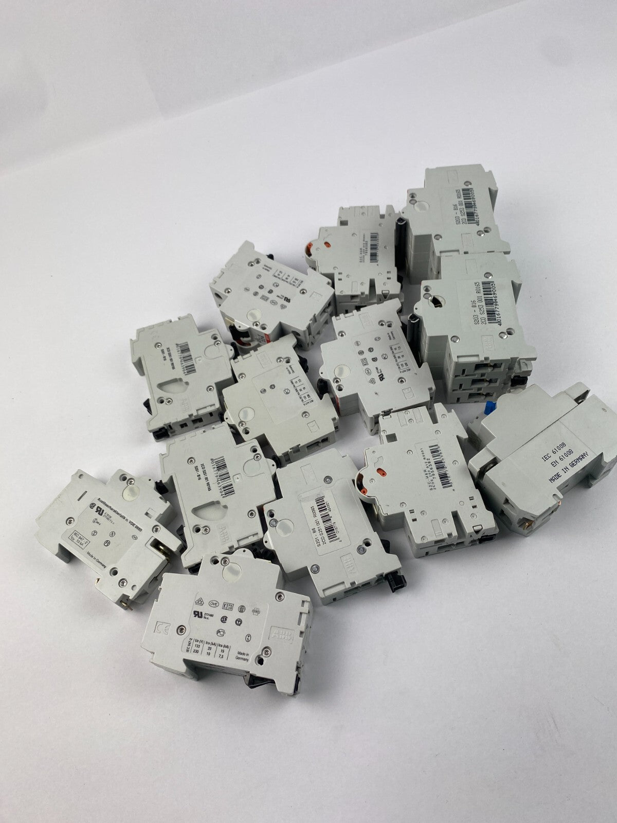 POSTEN..ABB S 201 B6+S 201 B16+S 271 K 10A+S 201 B10+F 362 25A+S 203 B16+...
