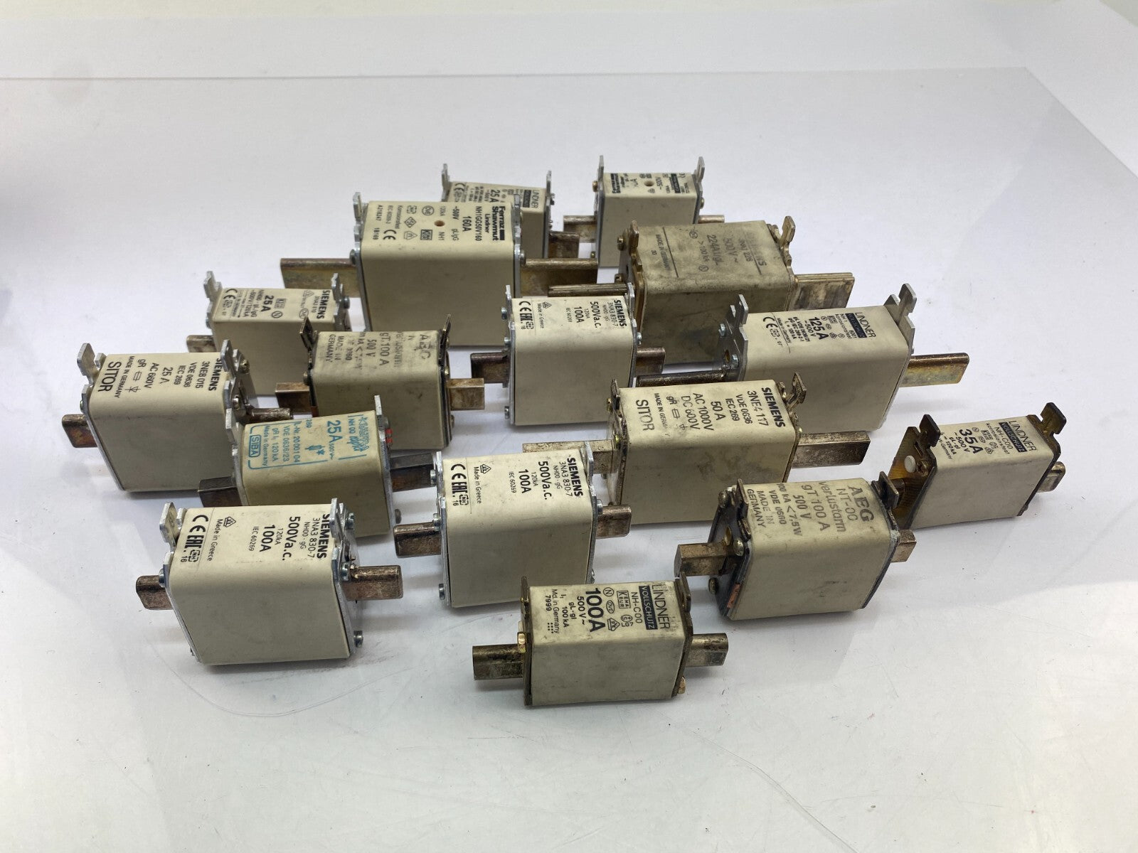 POSTEN..SIEMENS 3NE4117 50A+LINDER NH1 8001+LINDER NH-C00 ...