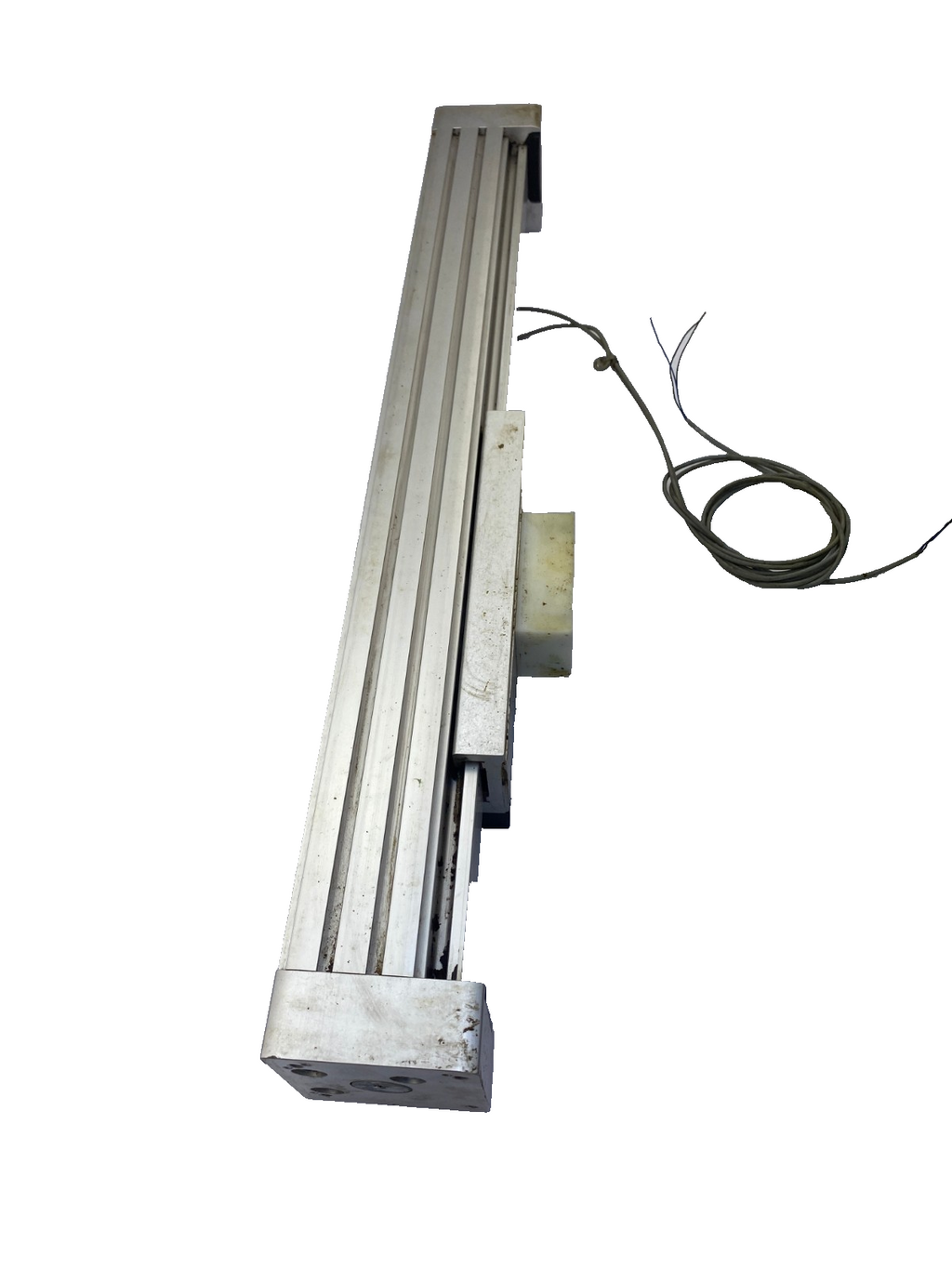 FESTO pneumatischer Linearantrieb der Baureihe DG...,