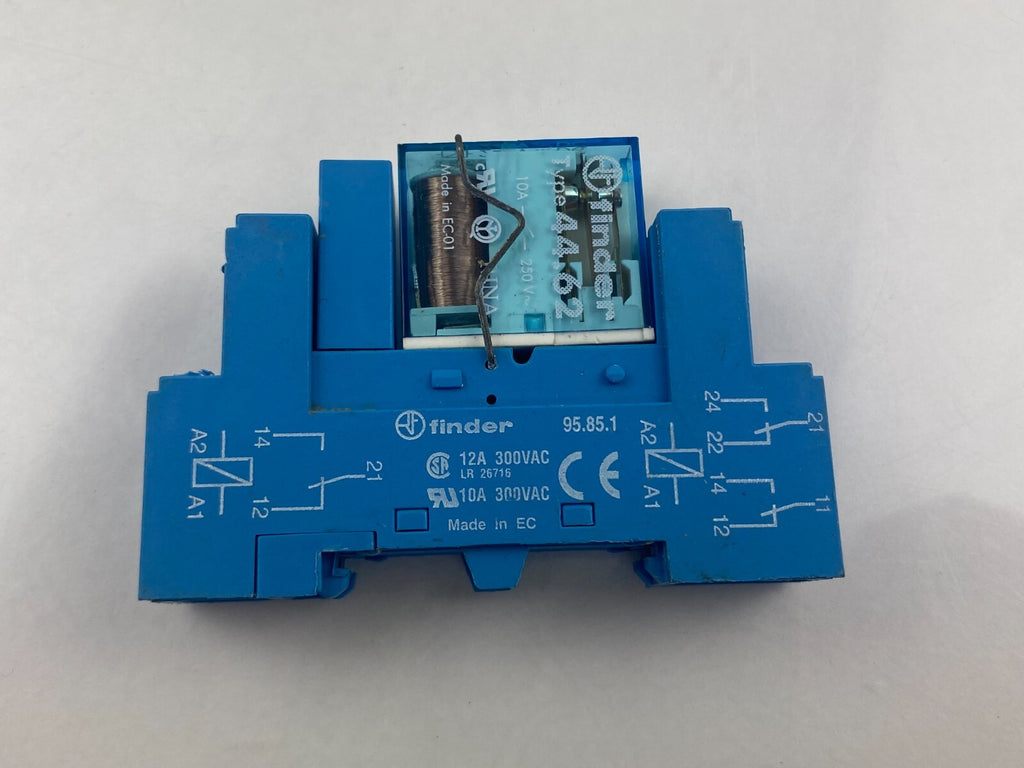 Finder 44.62 10a-250v~ + finder 95.85.1 **2 Stück**
