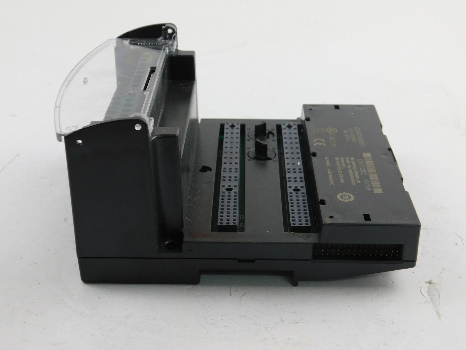 GE Fanuc IC200CHS002K  I/O Carrier Box Style