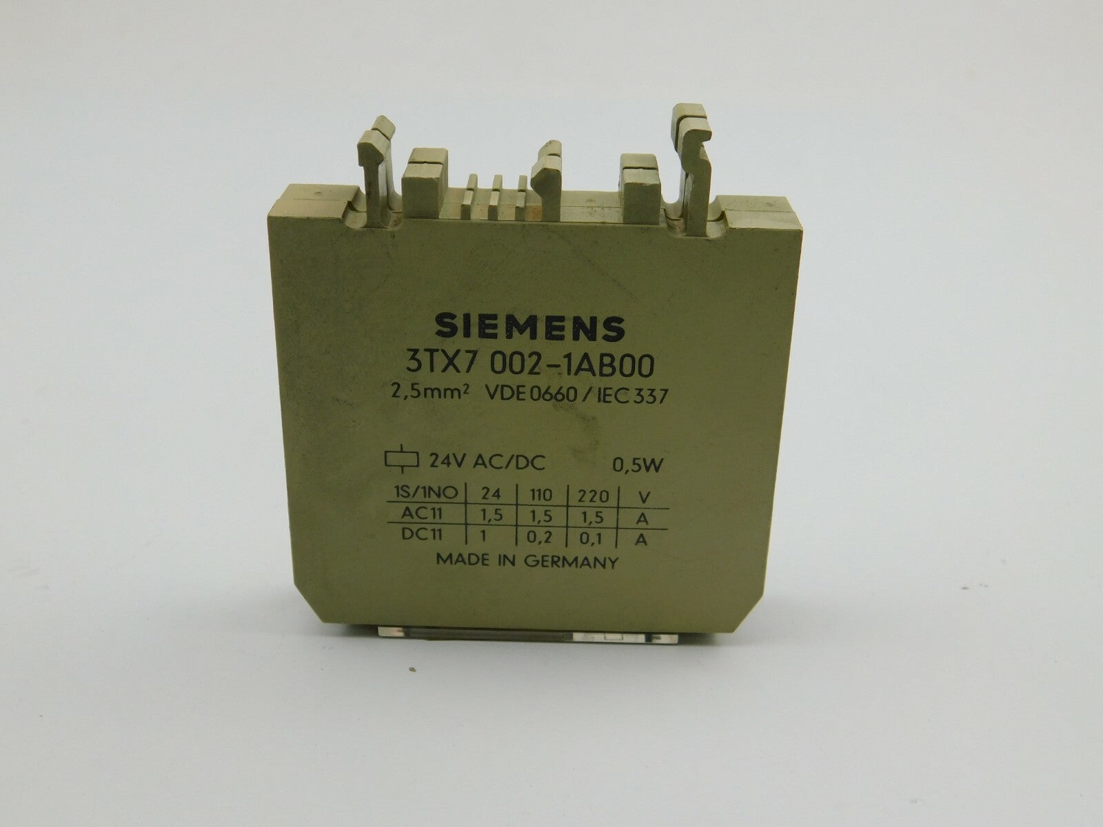 SIEMENS  Relais 3TX7 002-1AB00 2,5 MM VDE0660 / IEC337 ** 3 Stück **