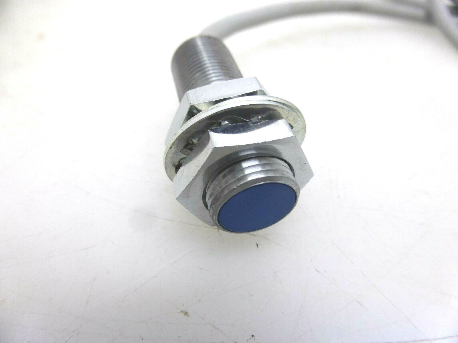 CONTRINEX Näherungs-Schalter DW-AD-603-M12-120 ca. 2 m Leitung