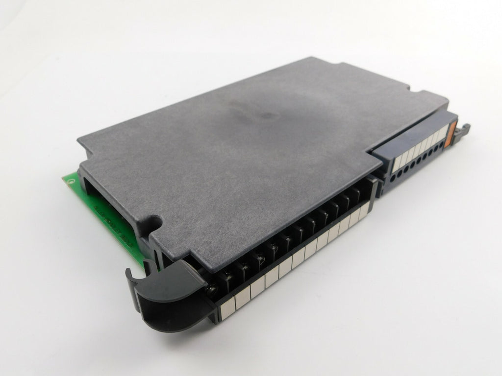 Allen Bradley CAT.NO.1771-OZL 0-24 V Contact Output Module