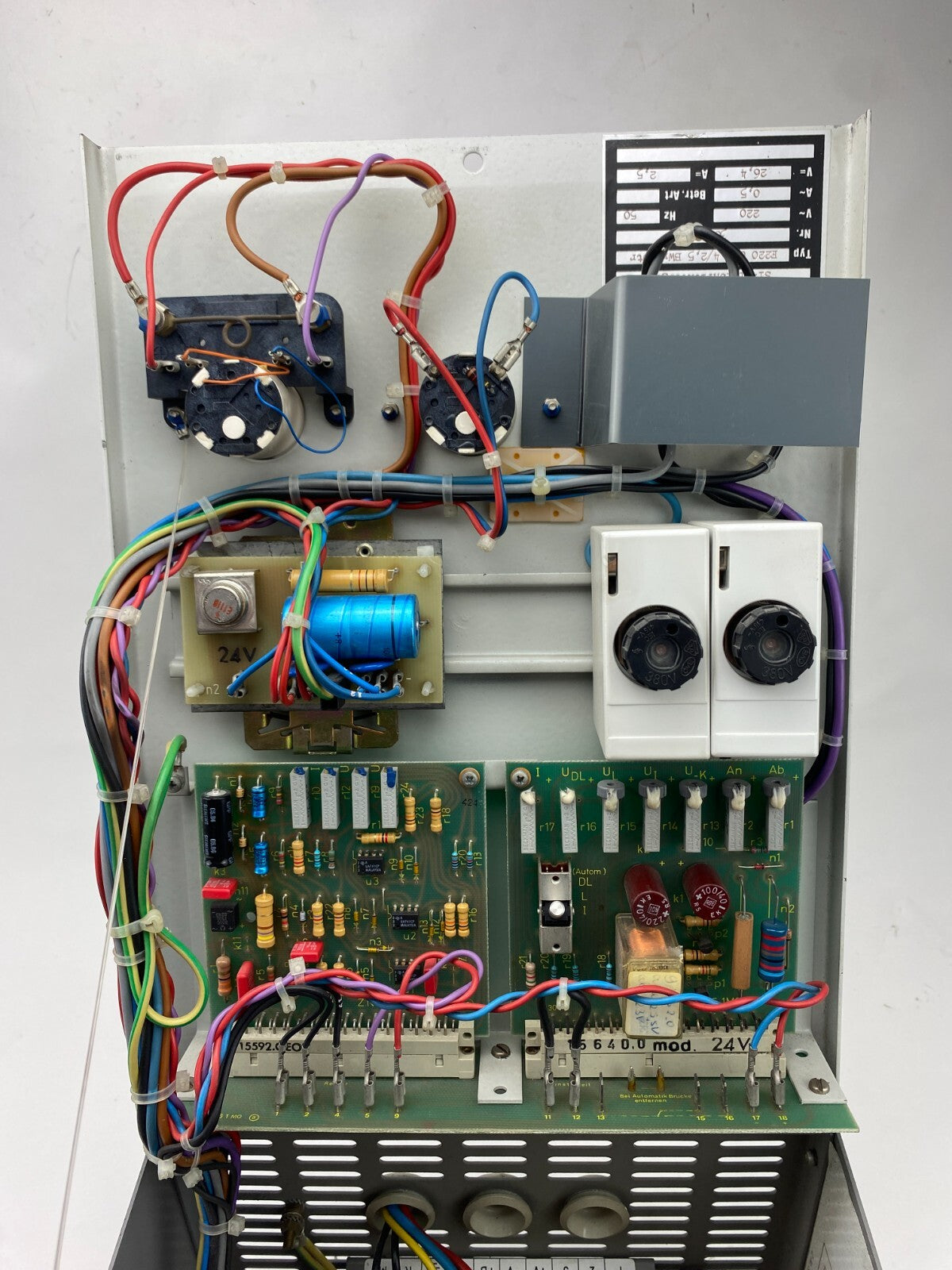 AEG Si-Gleichrichtergerät E220 G20,4/2,5 BWru-DtR 381985