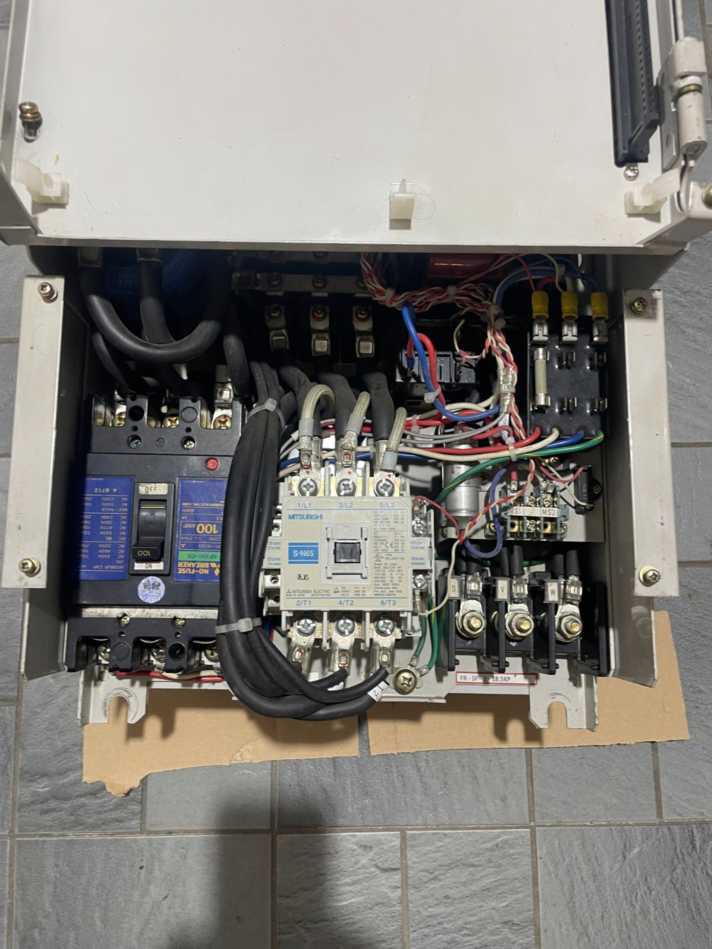 Mitsubishi FREQROL-SF FR-SF-2-18.5KP