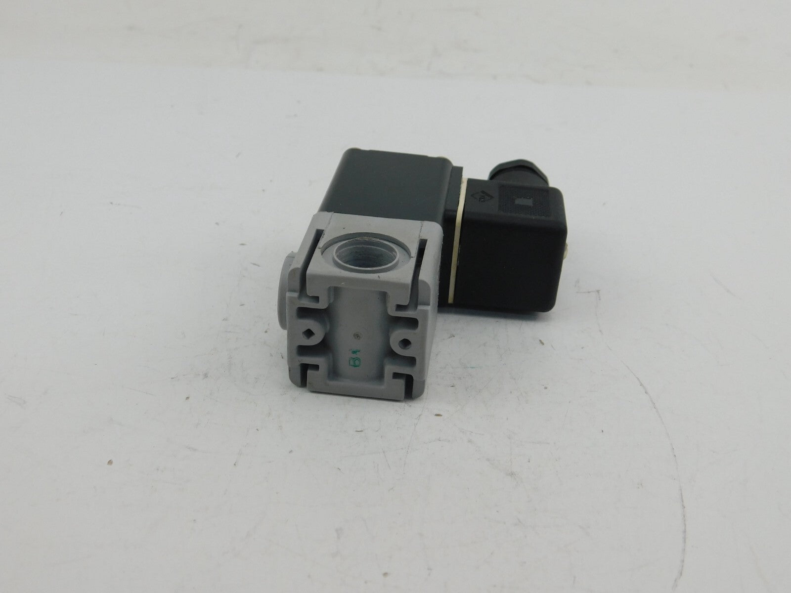 GEMÜ 322-1 DN 2 0-10 8VA/6,5 W 100% ED