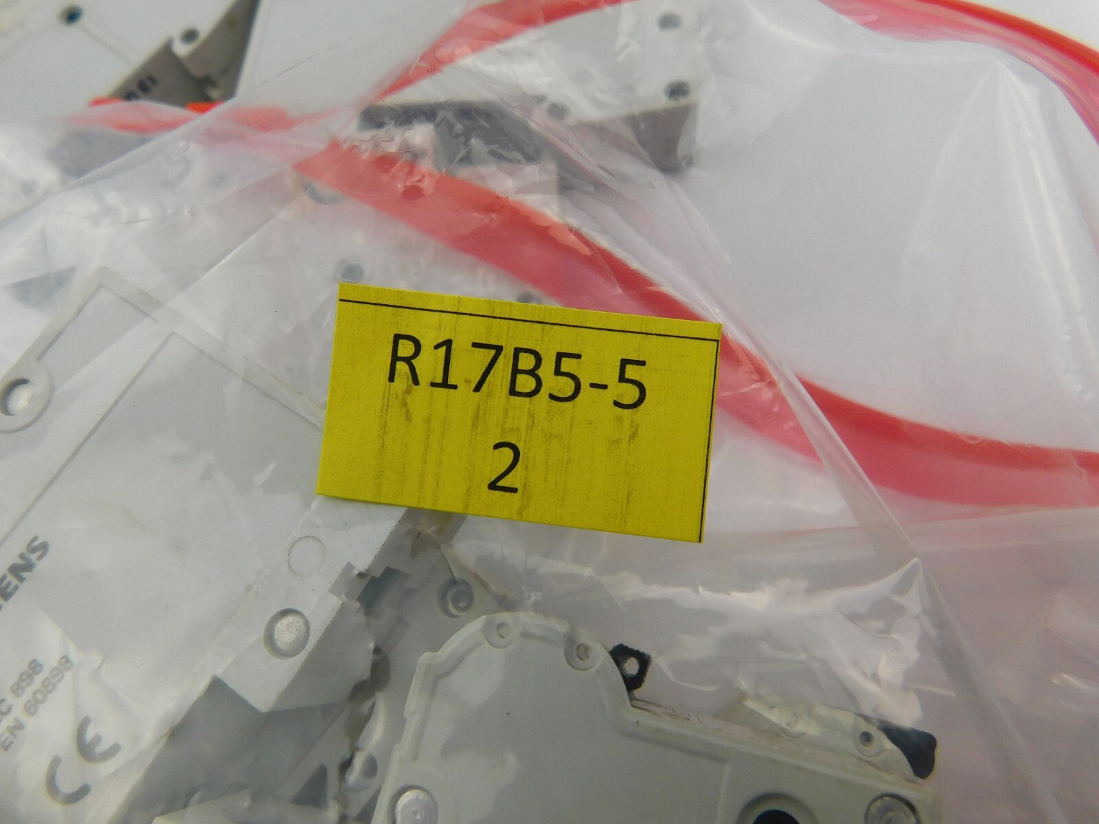 SIEMENS 5SJ63 MCB C63+ 5SX21 C1+ 5SY45 MCB C10 ...... zusammen