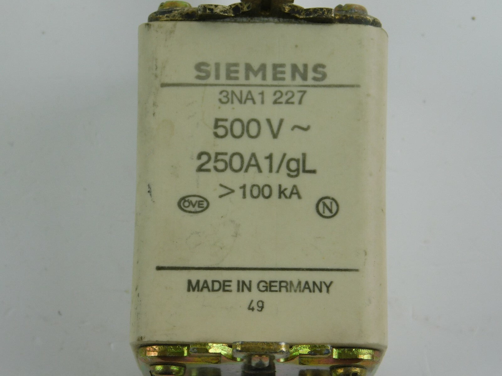 Siemens 3NA 1 227 500V 250A1   ** 6 Stück **