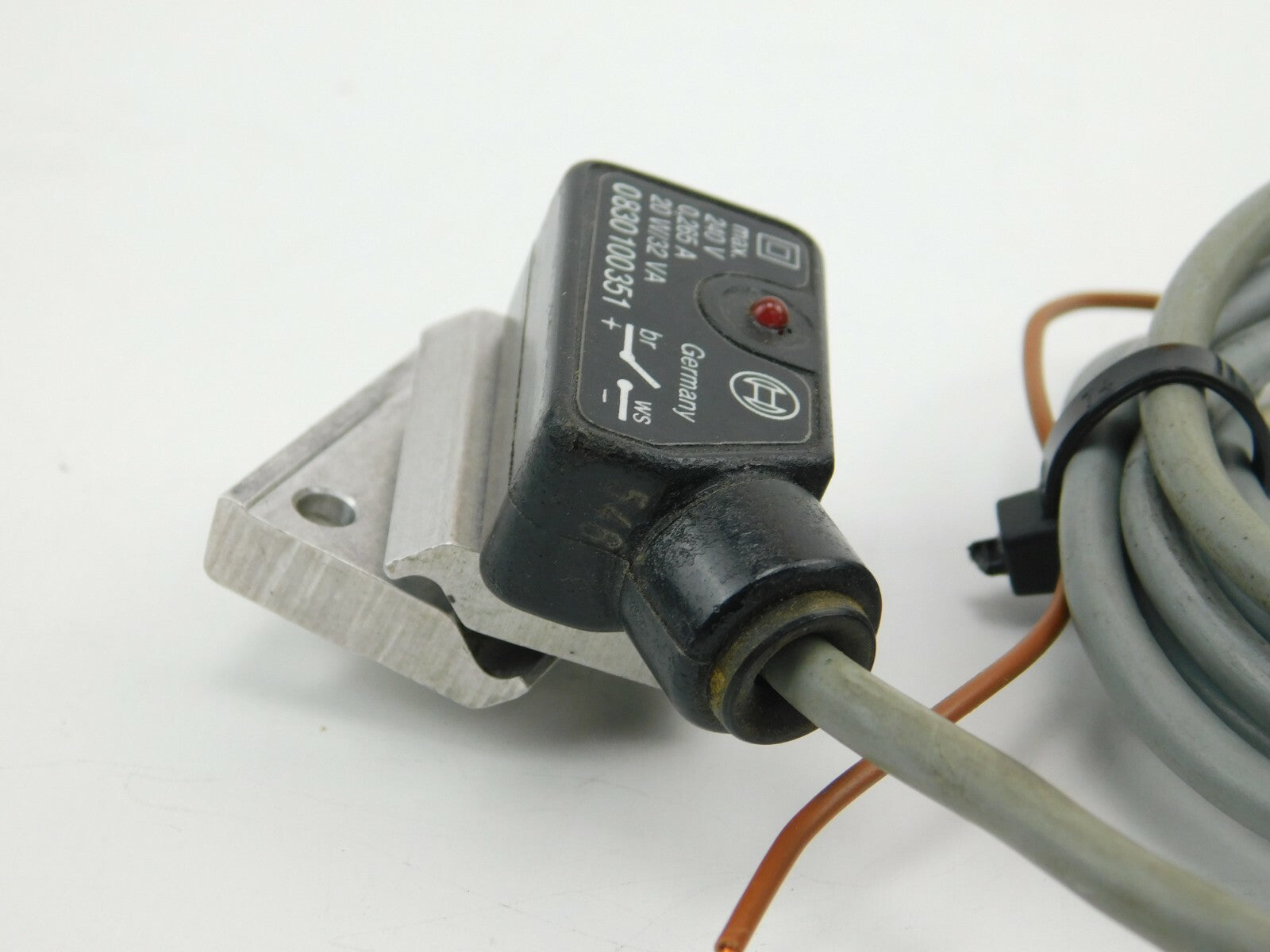 BOSCH Näherungsschalter 0830100351 20 W / 32 VA MAX 240 V **  C.a 1,5 Meter **