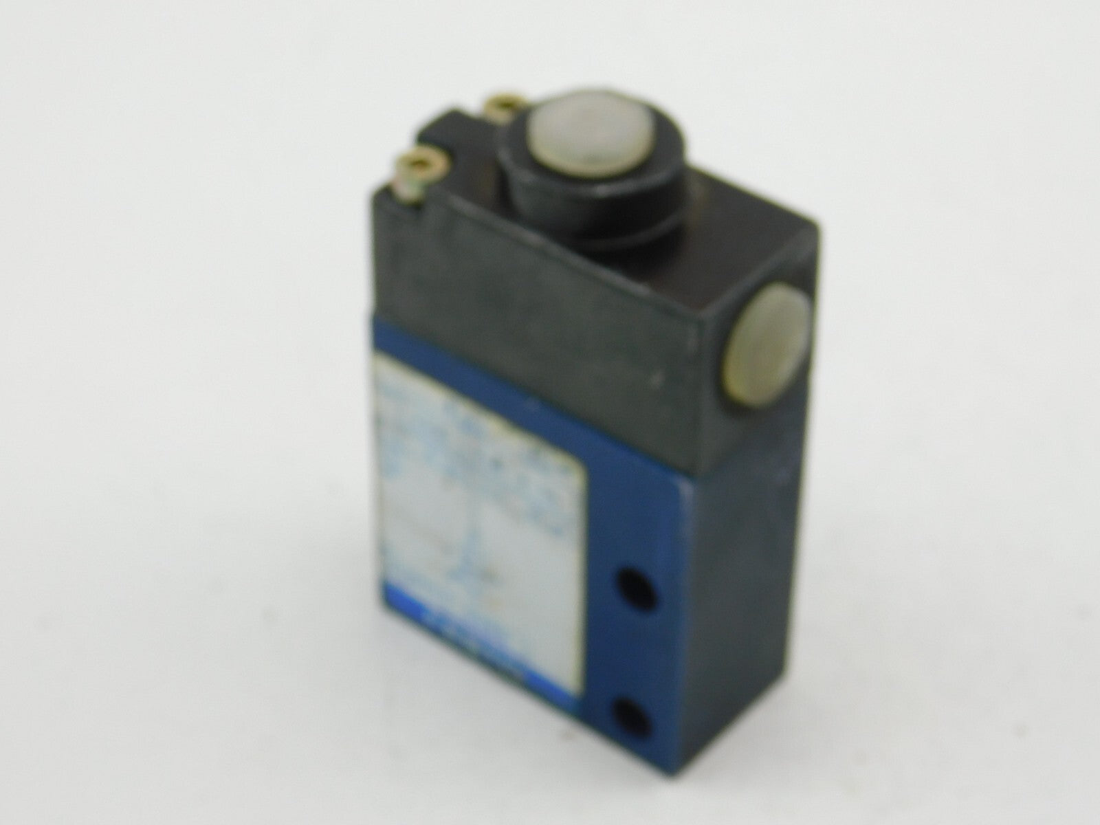 FESTO 2330 VLO-3-1/4