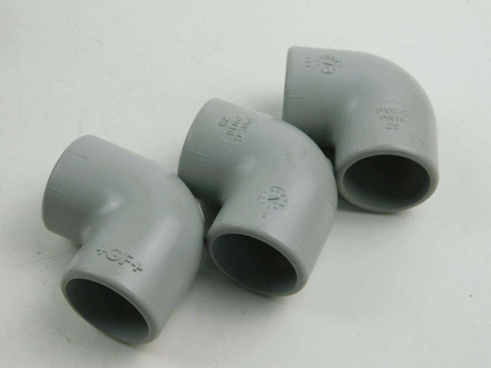 Georg Fischer Bogen 90° Muffe Egal T 90°Egal  PVC-C      ** Posten 19 Stück **