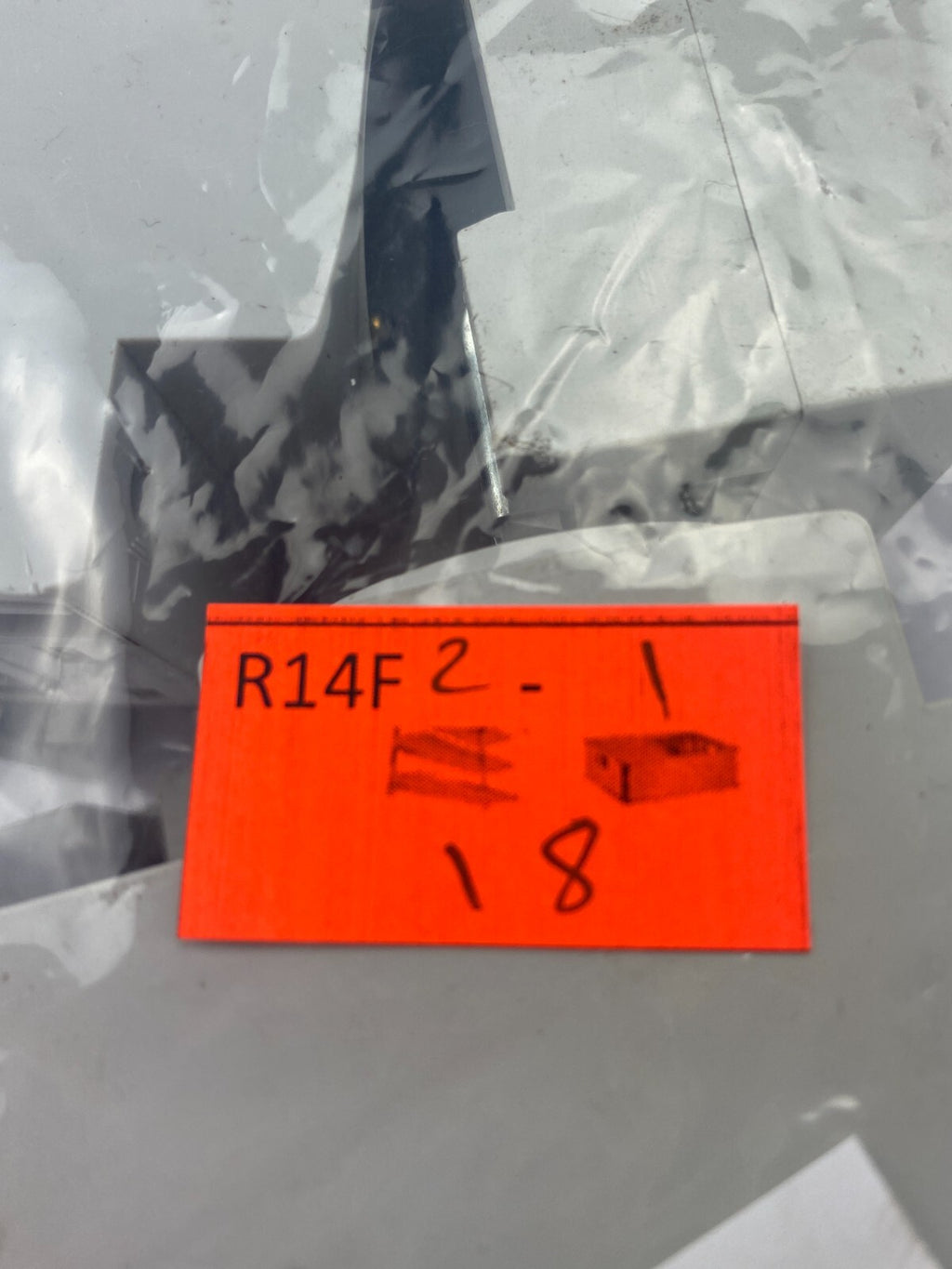 POSTEN..ABB E1175 250V+legrand 04280 250  10/16A