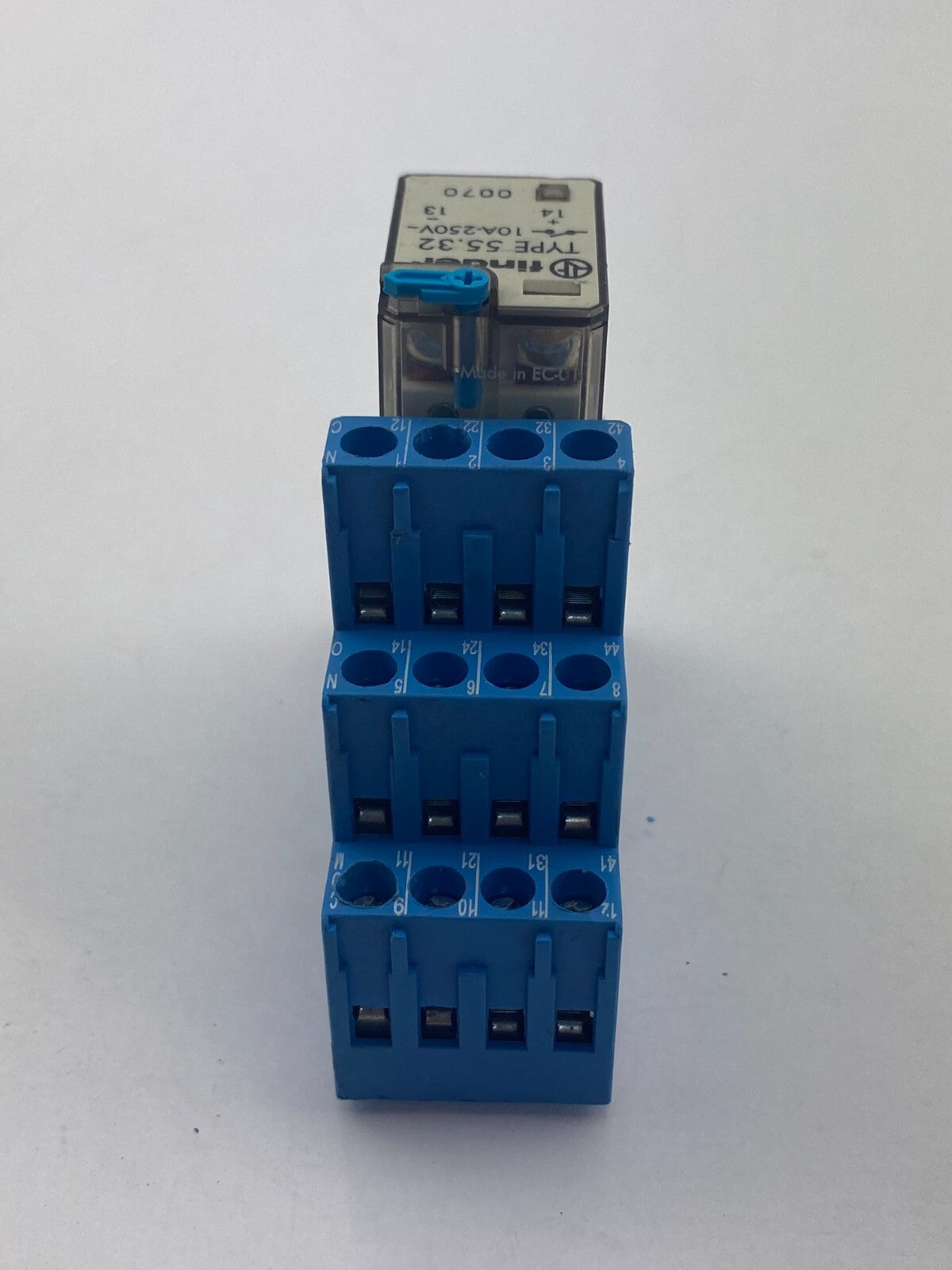 finder TYPE 55.32 10A-250V~ 0070+finder 94.04 ** 2 Stück**