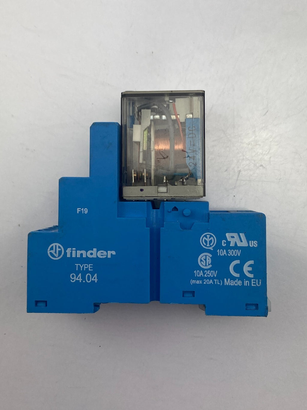 finder TYPE 55.32 10A-250V~ 0070+finder 94.04 ** 2 Stück**