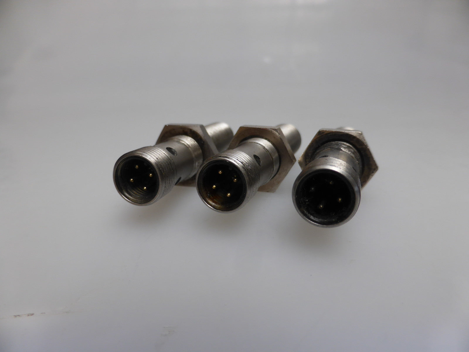 Contrinex Induktiver Nährungsschalter DW-AS-703-M12