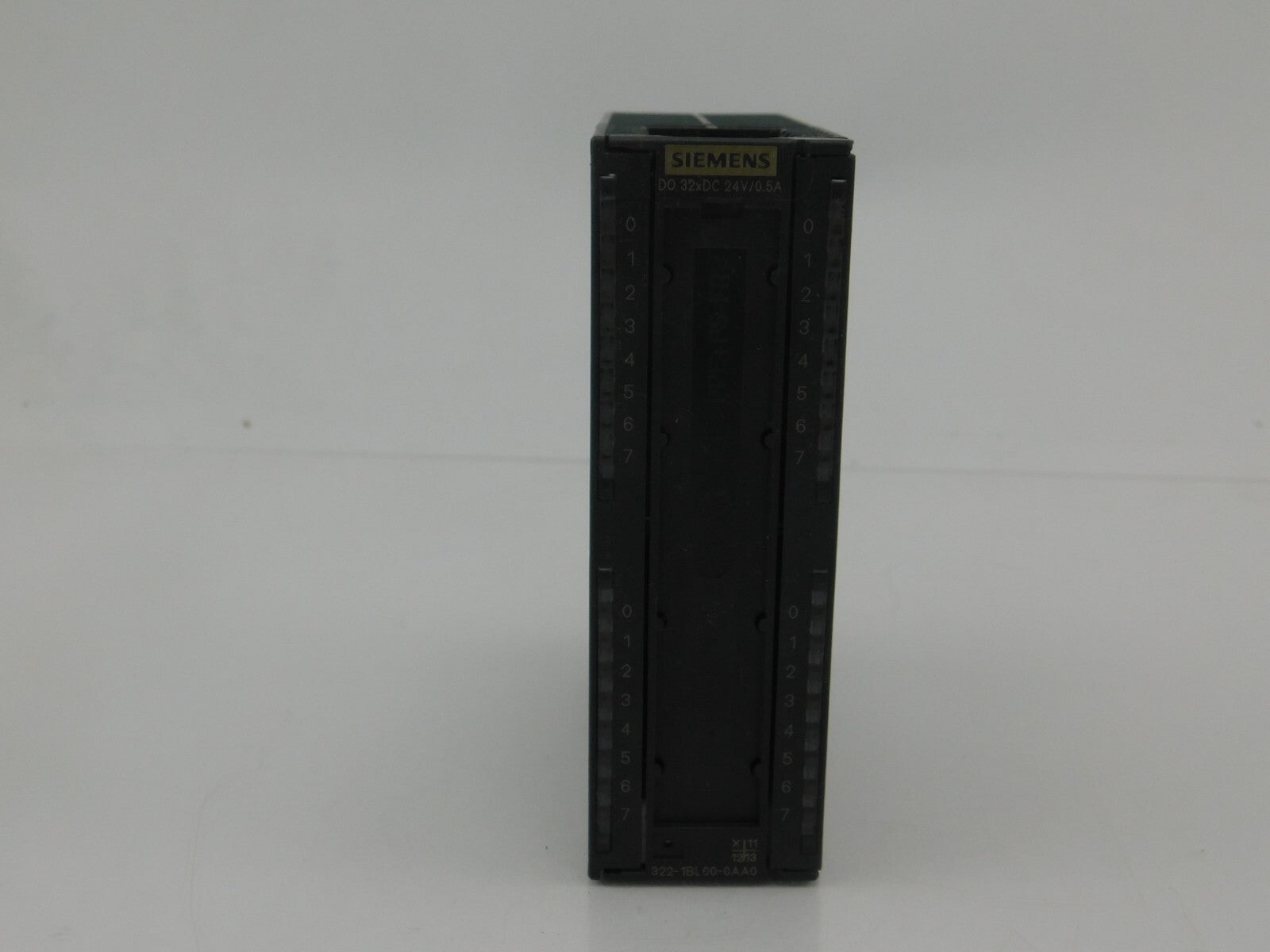 Siemens SIMATIC S7-300 Digital Output MODULE 6ES7 322-1BL00-0AA