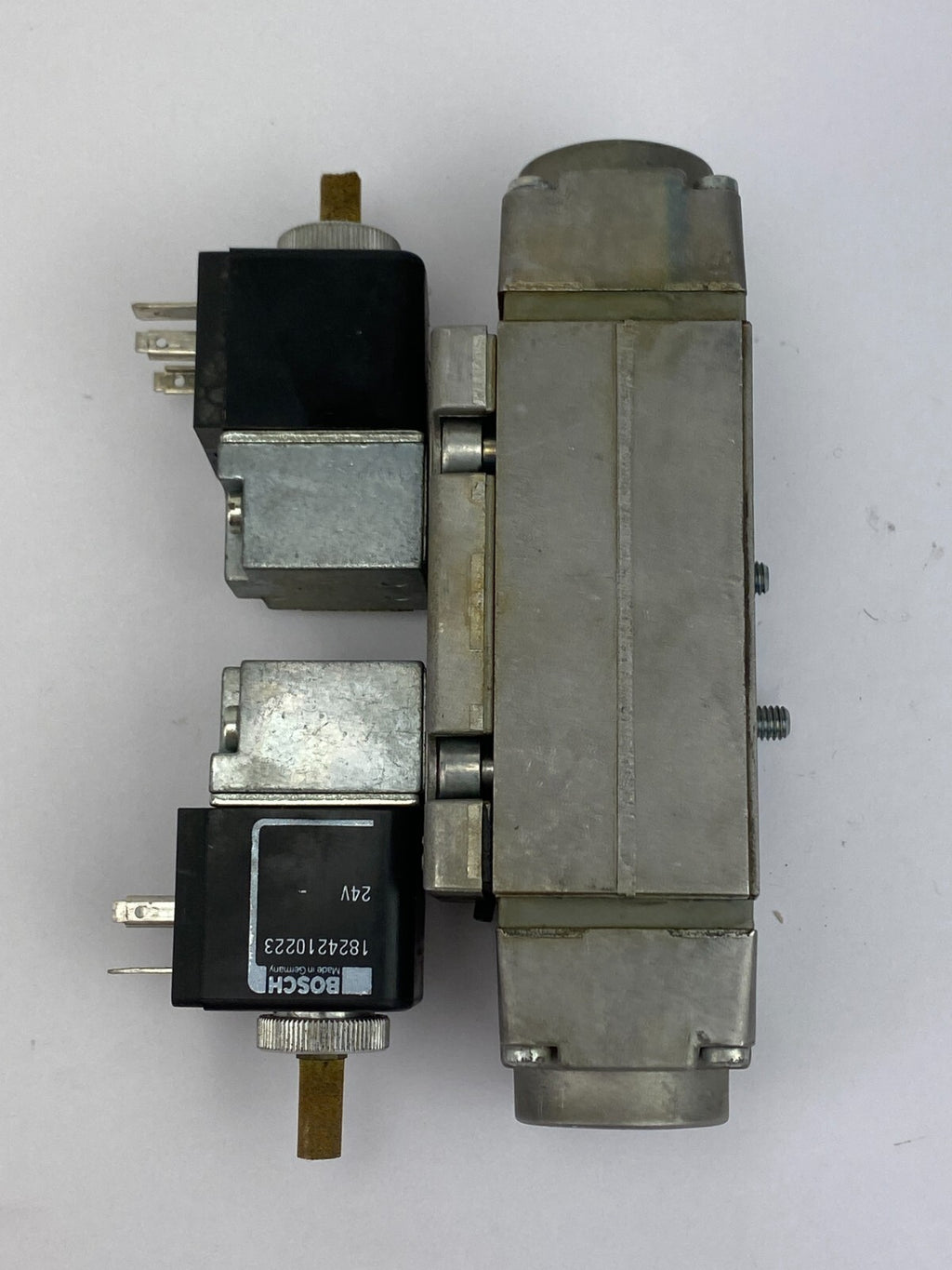 BOSCH 0820028002+BOSCH 1824210223 24V