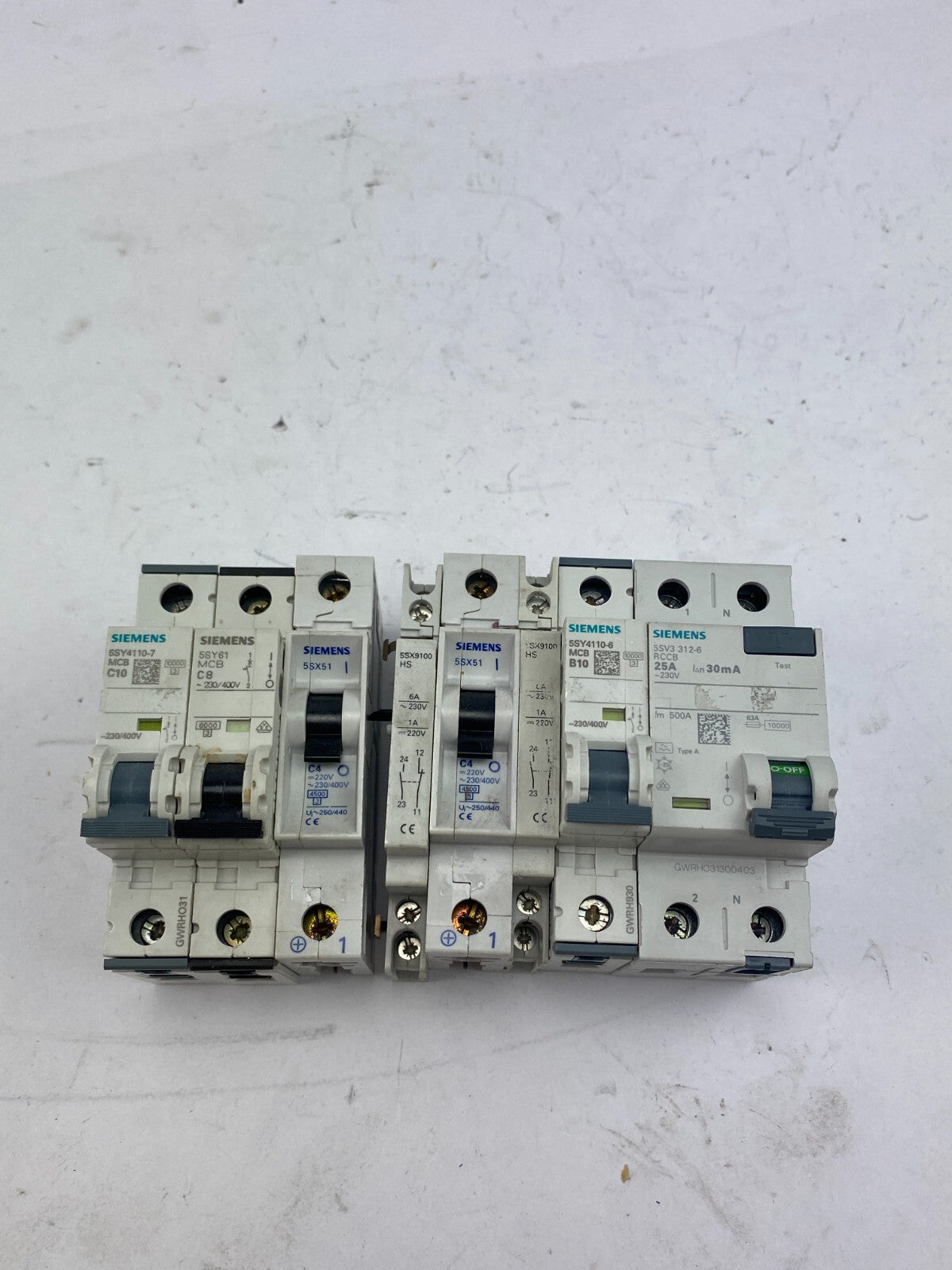 POSTEN...SIEMENS 5SY4110-7 MCB C10+5SY61 MCB C8+5SX51 C4+5SV3 312-6 RCCB 25A+..