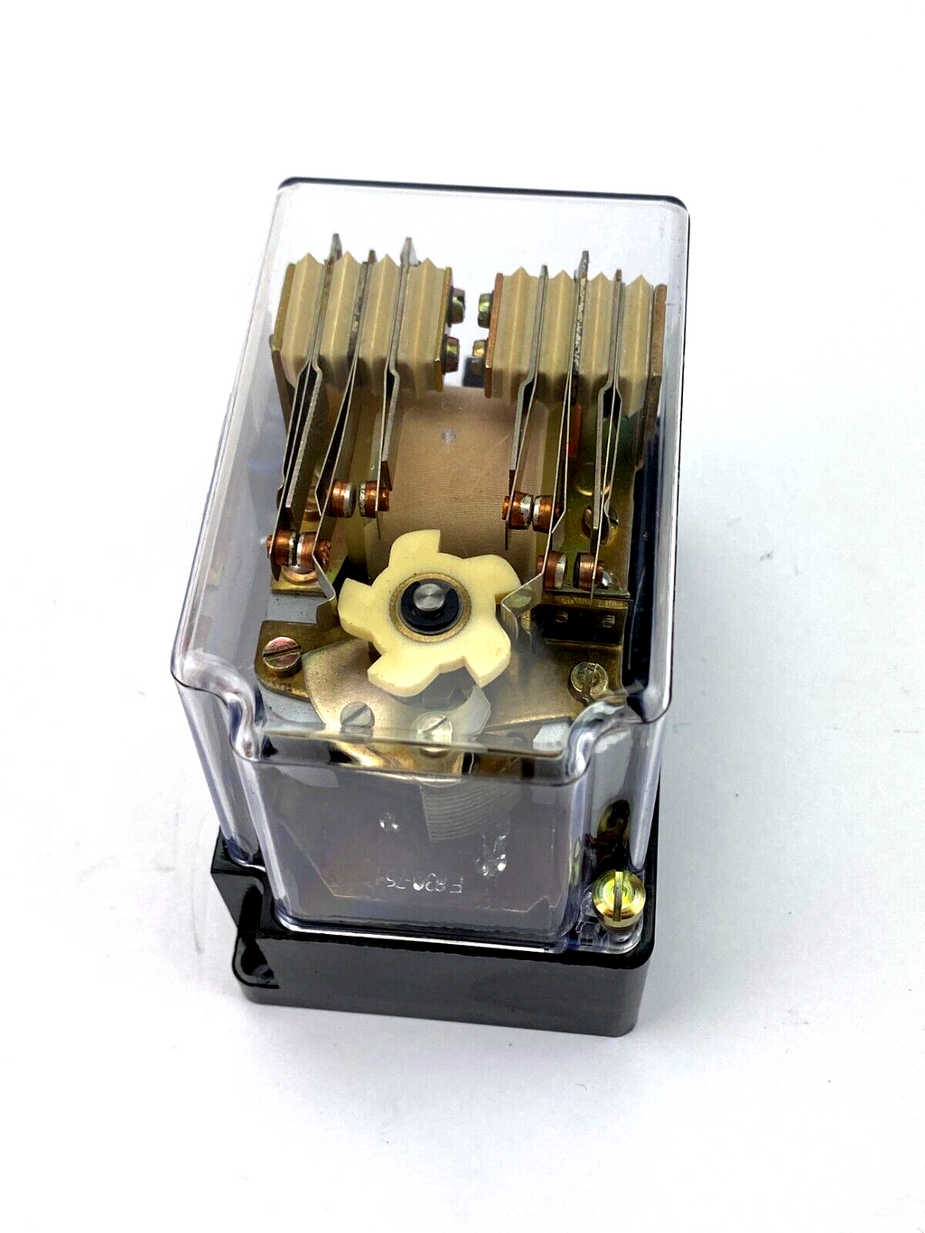 E.DOLD F2u830T 220V 50/60~ 6A 220V